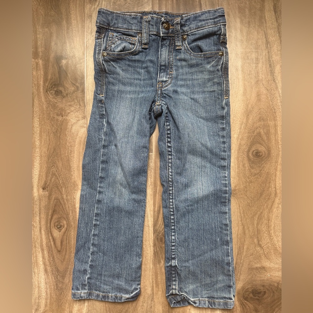 Cody James kids Straight Fit Jeans in Medium Blue - Classic Denim size 5